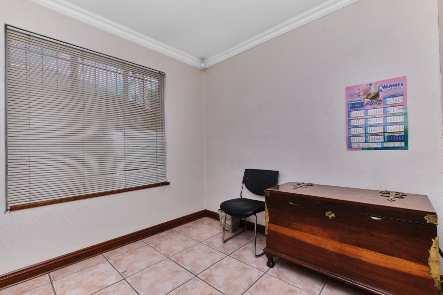 4 Bedroom Property for Sale in Allens Nek Gauteng