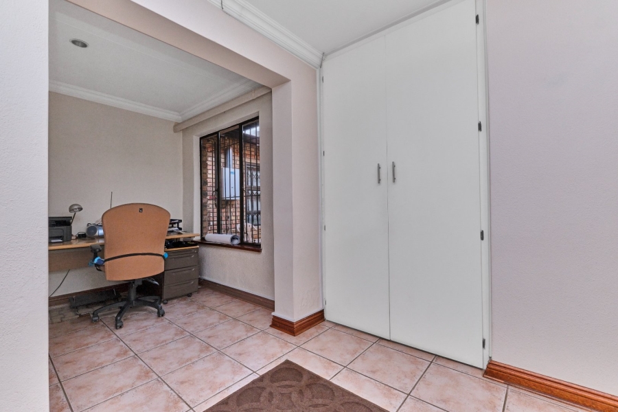 4 Bedroom Property for Sale in Allens Nek Gauteng