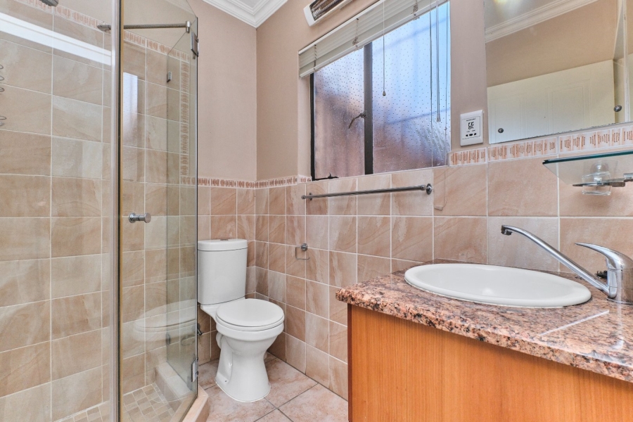 4 Bedroom Property for Sale in Allens Nek Gauteng