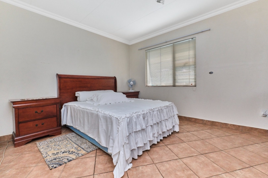 4 Bedroom Property for Sale in Allens Nek Gauteng