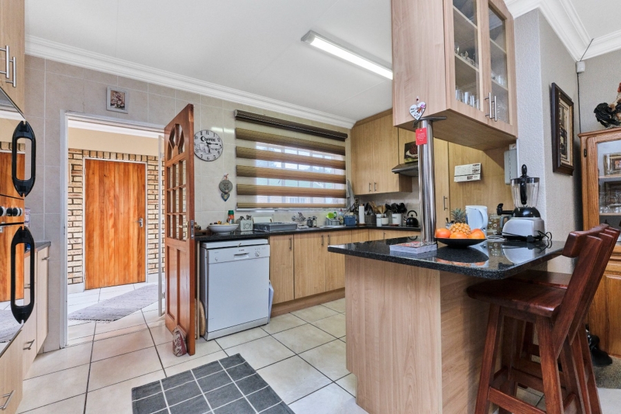 3 Bedroom Property for Sale in Honeydew Manor Gauteng