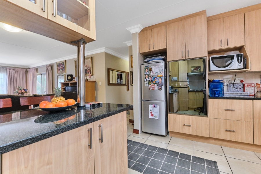 3 Bedroom Property for Sale in Honeydew Manor Gauteng