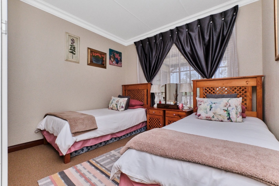 3 Bedroom Property for Sale in Honeydew Manor Gauteng