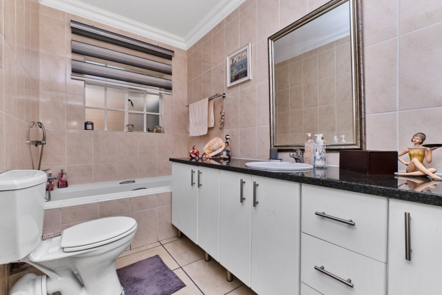 3 Bedroom Property for Sale in Honeydew Manor Gauteng