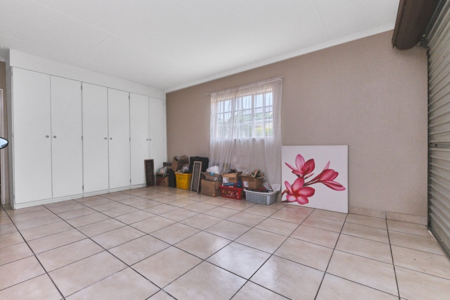 3 Bedroom Property for Sale in Honeydew Manor Gauteng