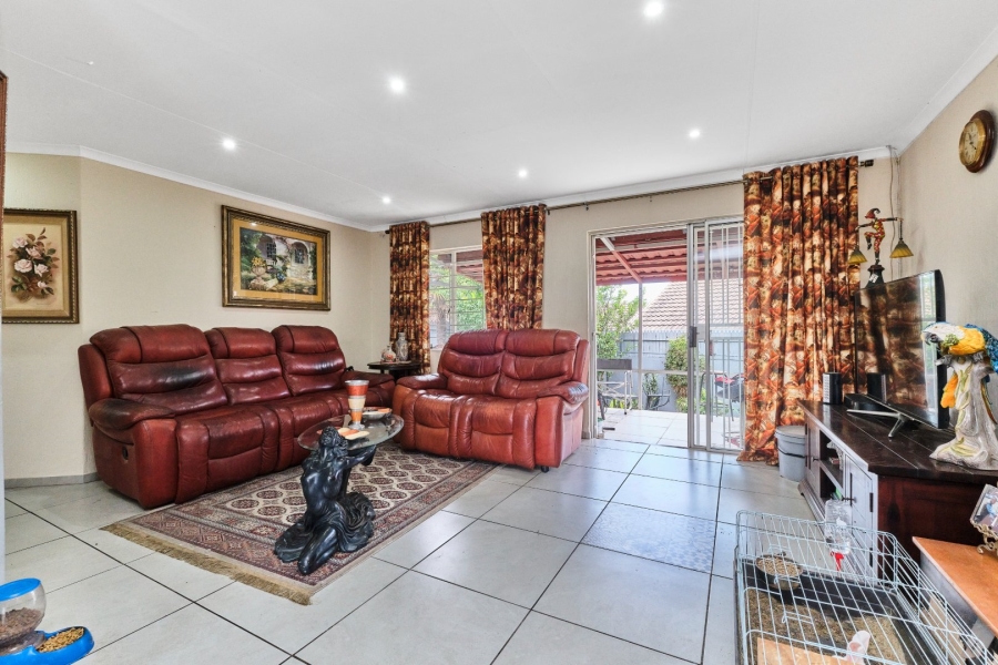 3 Bedroom Property for Sale in Northwold Gauteng