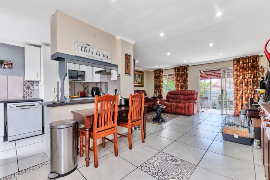 3 Bedroom Property for Sale in Northwold Gauteng