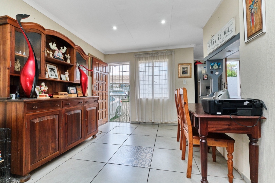 3 Bedroom Property for Sale in Northwold Gauteng