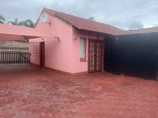 2 Bedroom Property for Sale in Karenpark Gauteng
