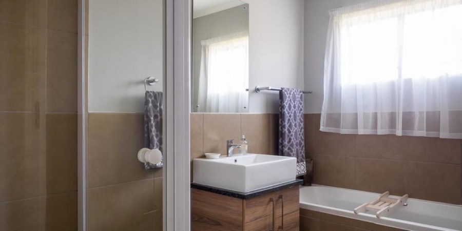 To Let 2 Bedroom Property for Rent in Sagewood Gauteng