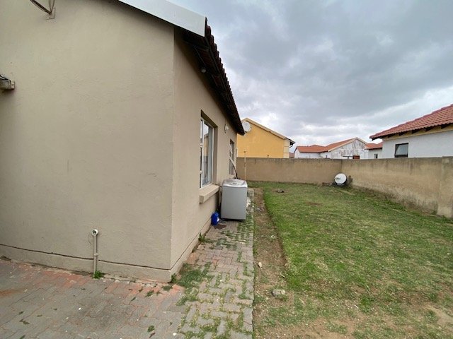 To Let  Bedroom Property for Rent in Sharon Park Gauteng