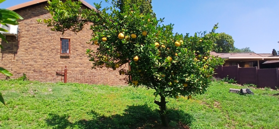 3 Bedroom Property for Sale in Heuweloord Gauteng