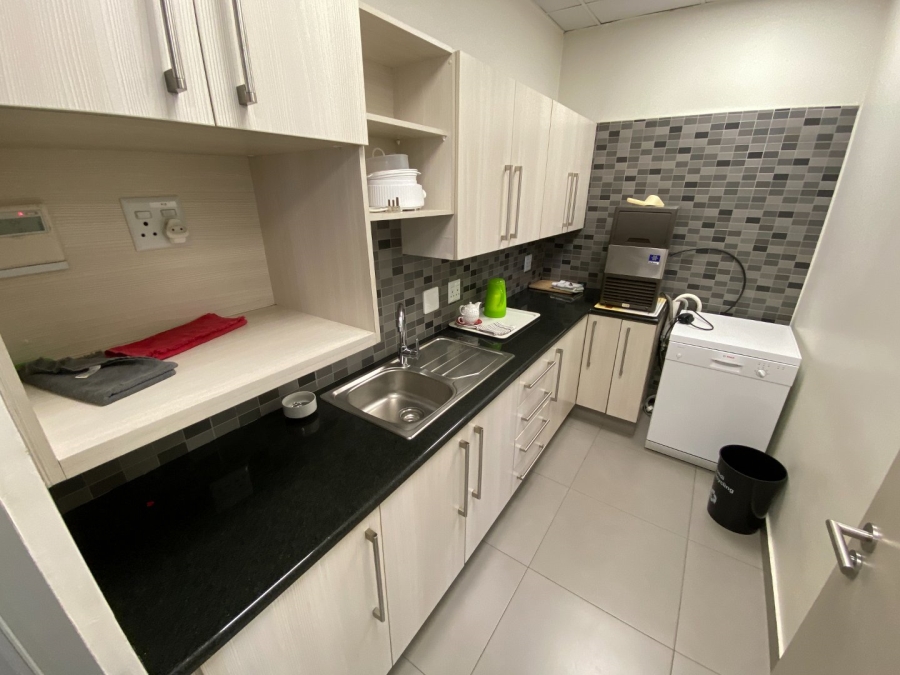 To Let commercial Property for Rent in Midridge Park Gauteng