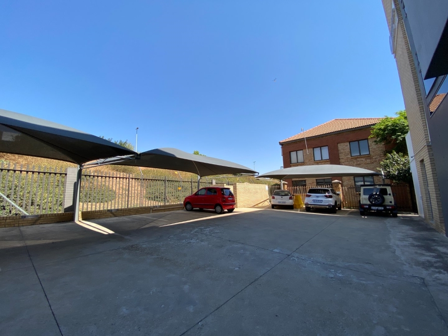 To Let commercial Property for Rent in Midridge Park Gauteng
