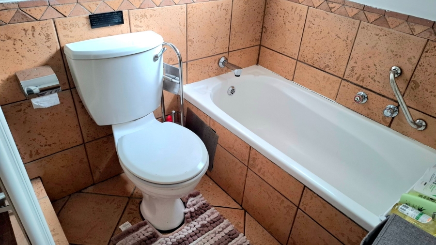 4 Bedroom Property for Sale in Benoni North Gauteng