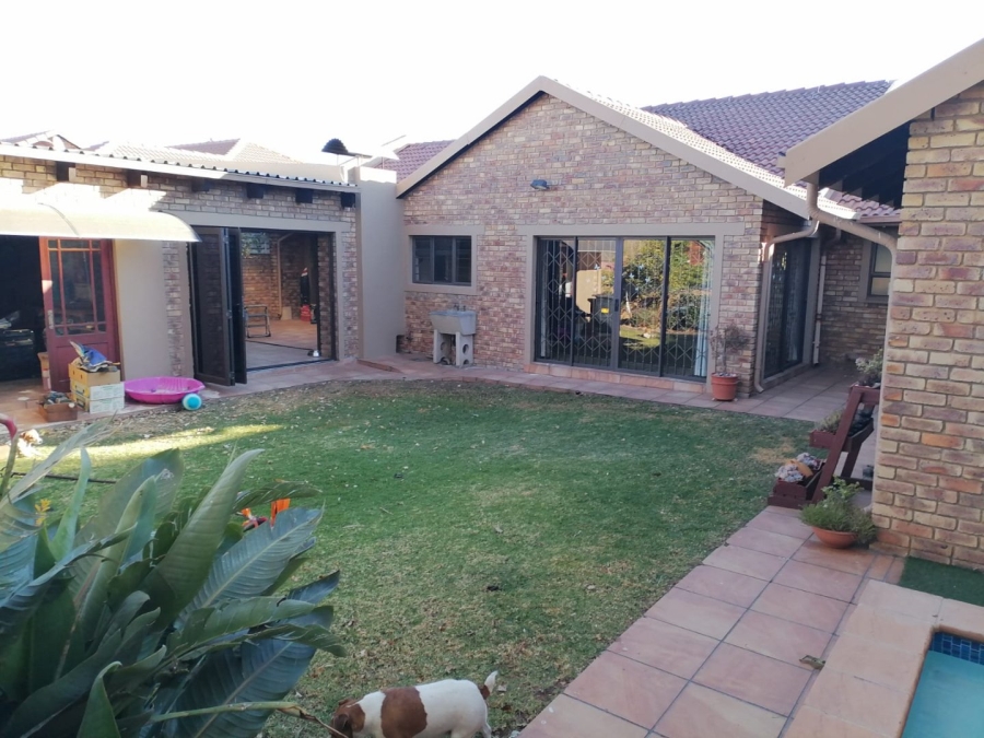 3 Bedroom Property for Sale in Wierdaglen Estate Gauteng