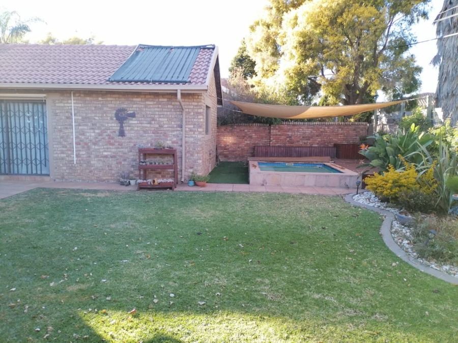 3 Bedroom Property for Sale in Wierdaglen Estate Gauteng