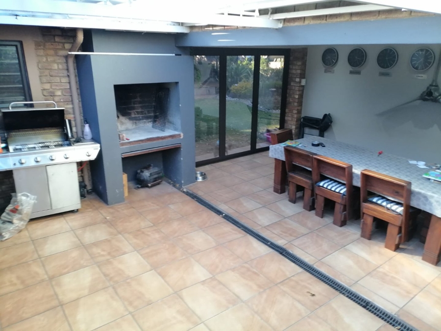 3 Bedroom Property for Sale in Wierdaglen Estate Gauteng