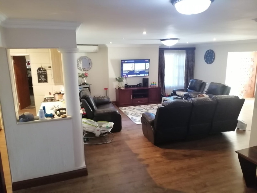 3 Bedroom Property for Sale in Wierdaglen Estate Gauteng