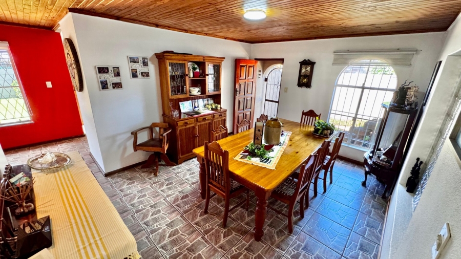 4 Bedroom Property for Sale in Eldoraigne Gauteng