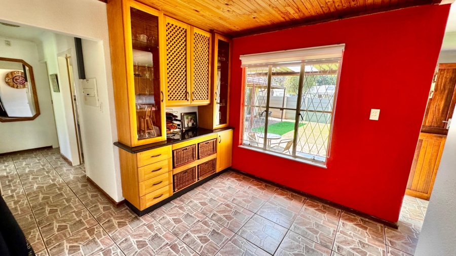 4 Bedroom Property for Sale in Eldoraigne Gauteng