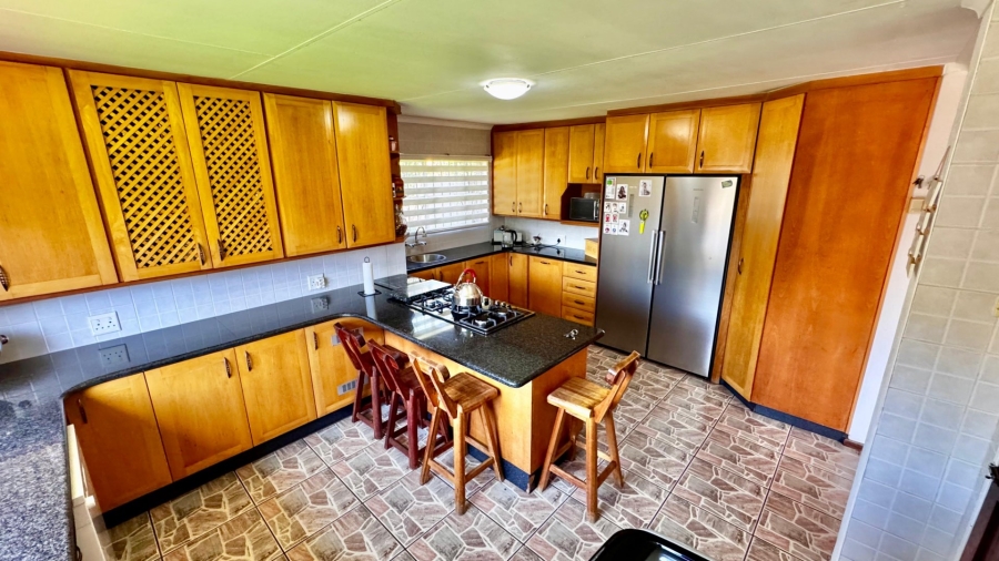 4 Bedroom Property for Sale in Eldoraigne Gauteng