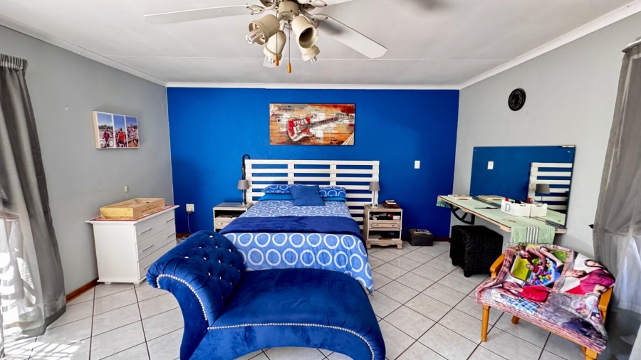 4 Bedroom Property for Sale in Eldoraigne Gauteng