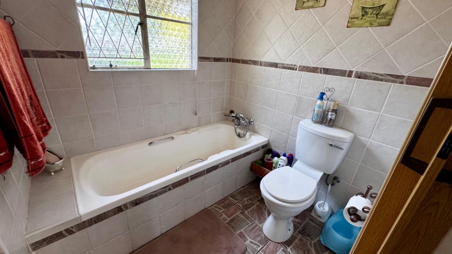 4 Bedroom Property for Sale in Eldoraigne Gauteng