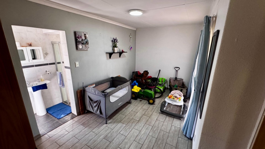 4 Bedroom Property for Sale in Eldoraigne Gauteng