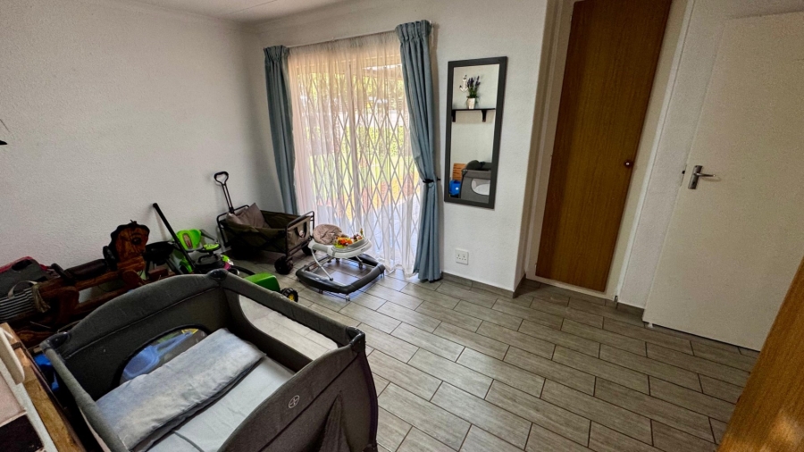 4 Bedroom Property for Sale in Eldoraigne Gauteng