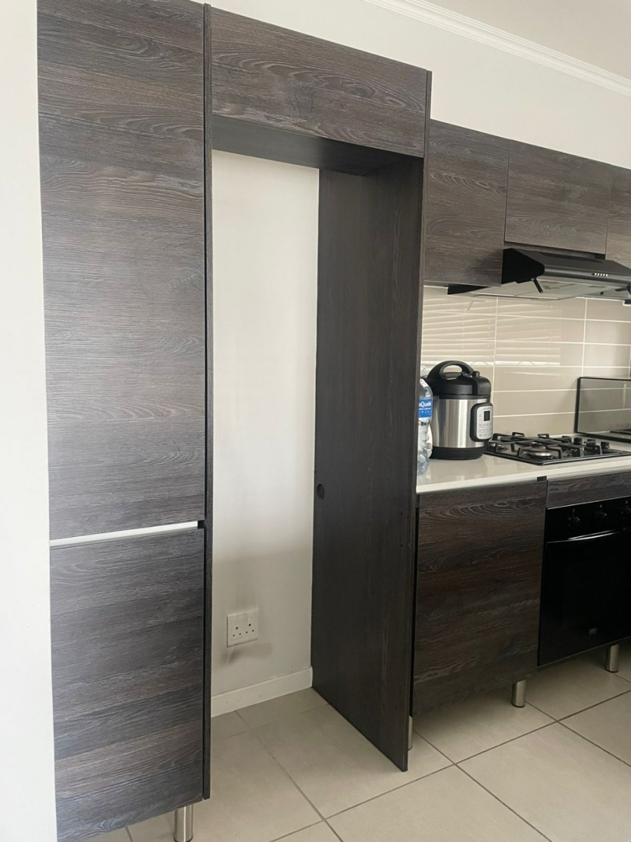 To Let 2 Bedroom Property for Rent in Olivedale Gauteng