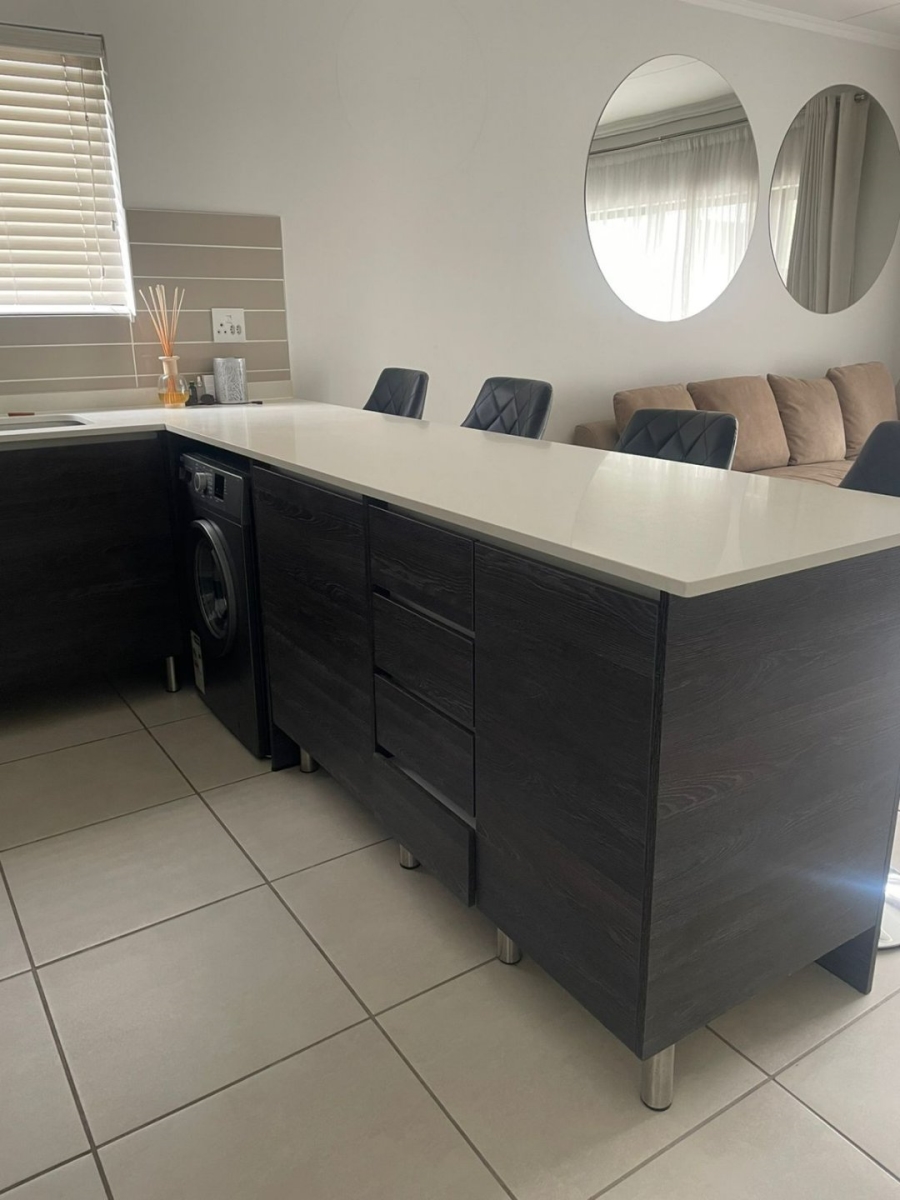 To Let 2 Bedroom Property for Rent in Olivedale Gauteng