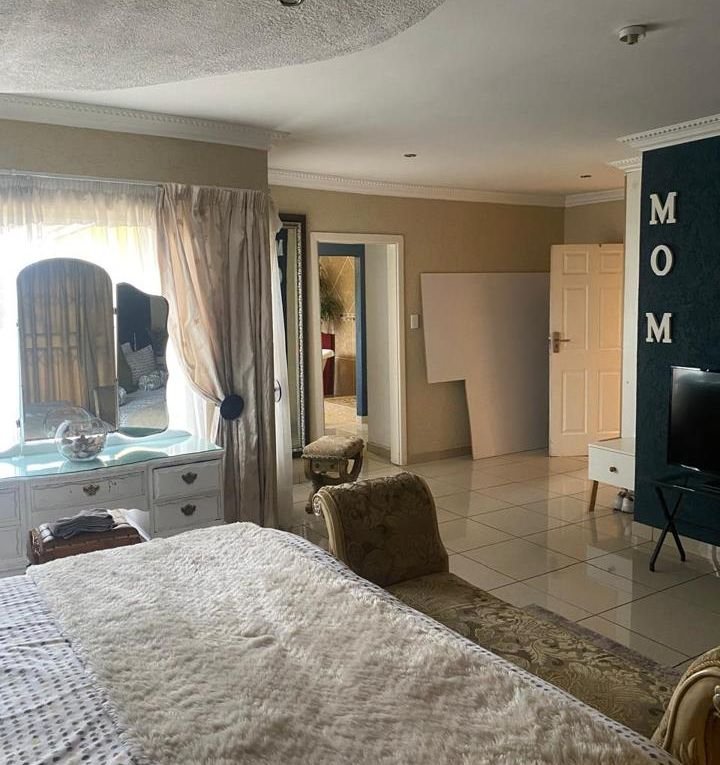 5 Bedroom Property for Sale in Proclamation Hill Gauteng