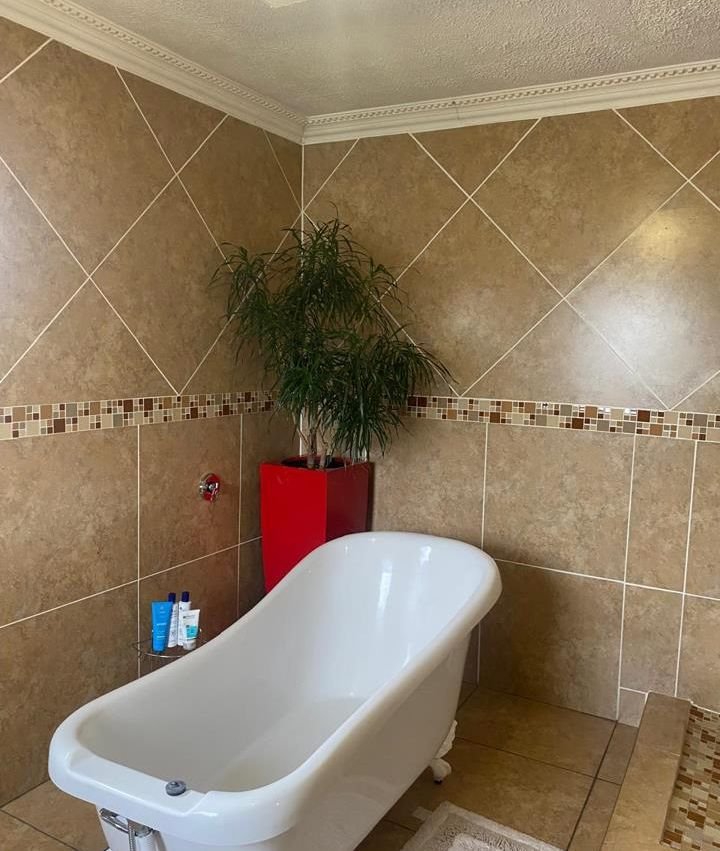 5 Bedroom Property for Sale in Proclamation Hill Gauteng