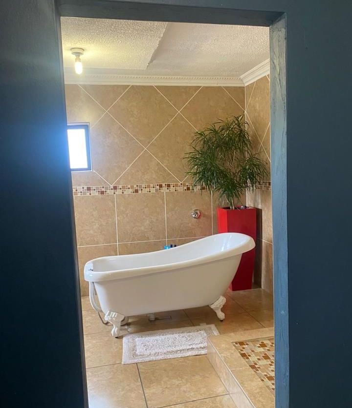 5 Bedroom Property for Sale in Proclamation Hill Gauteng