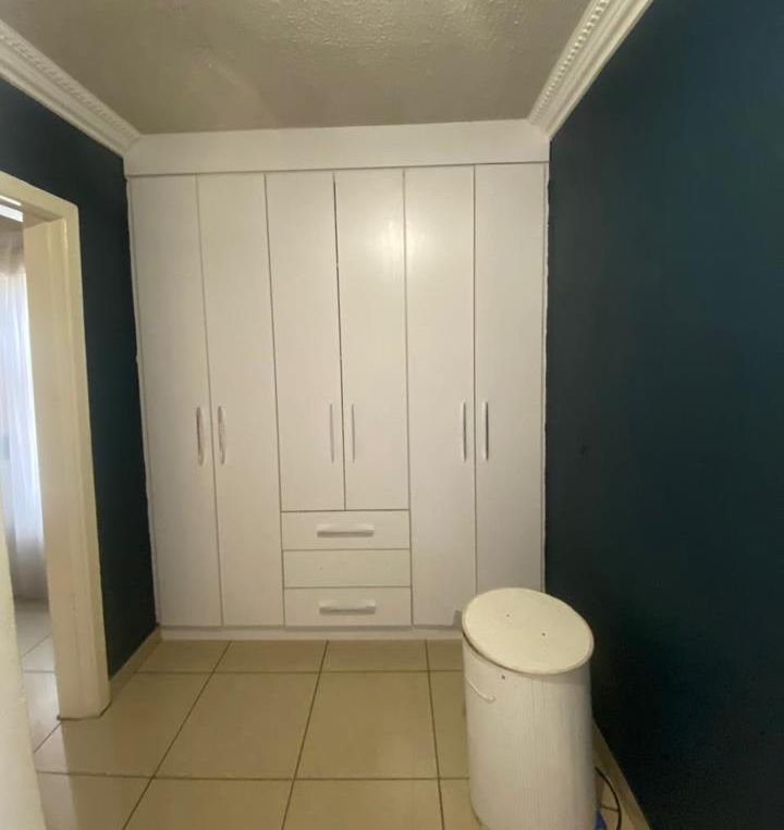 5 Bedroom Property for Sale in Proclamation Hill Gauteng
