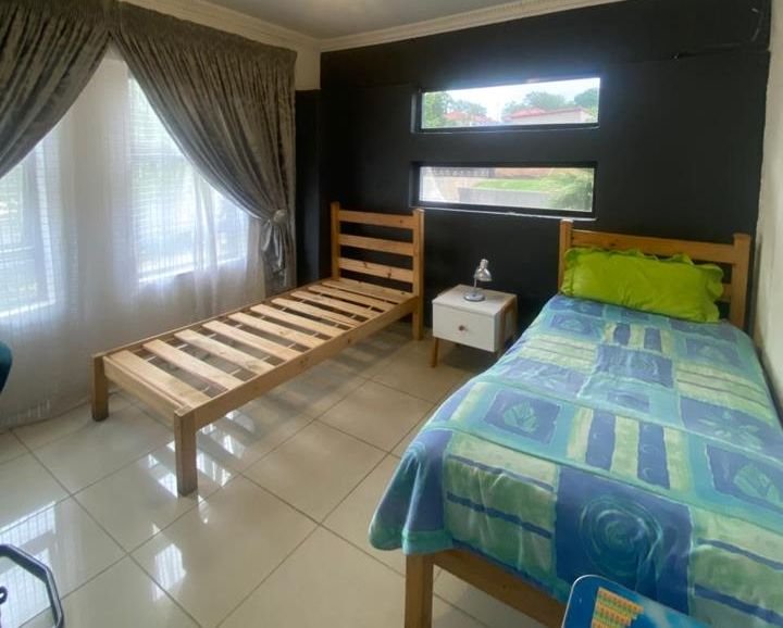 5 Bedroom Property for Sale in Proclamation Hill Gauteng