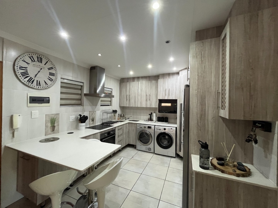 2 Bedroom Property for Sale in Hatfield Gauteng