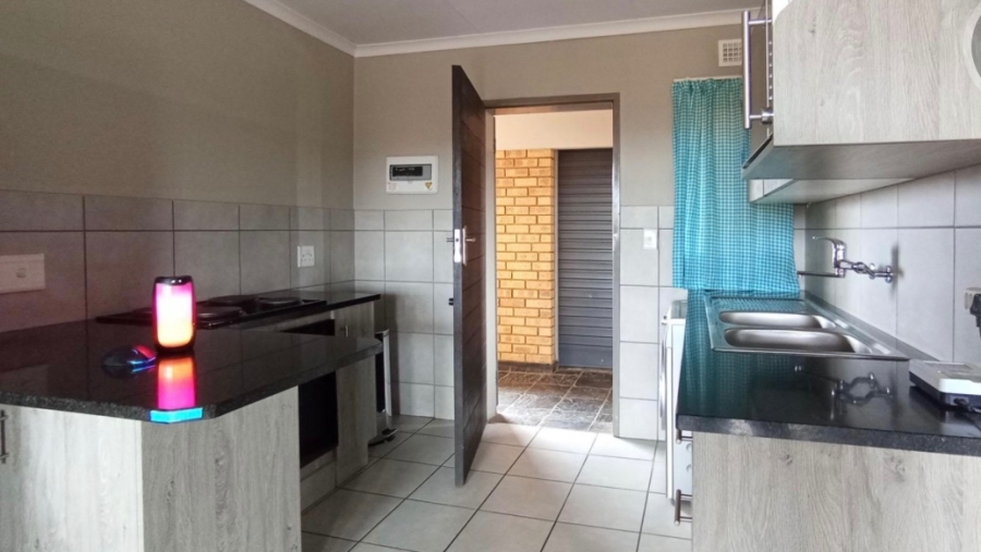  Bedroom Property for Sale in Heuwelsig Estate Gauteng