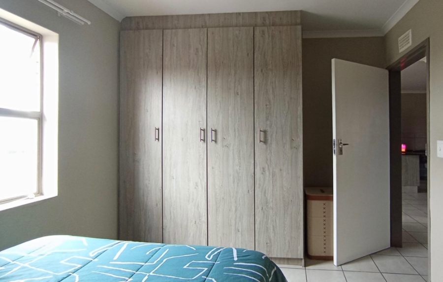  Bedroom Property for Sale in Heuwelsig Estate Gauteng