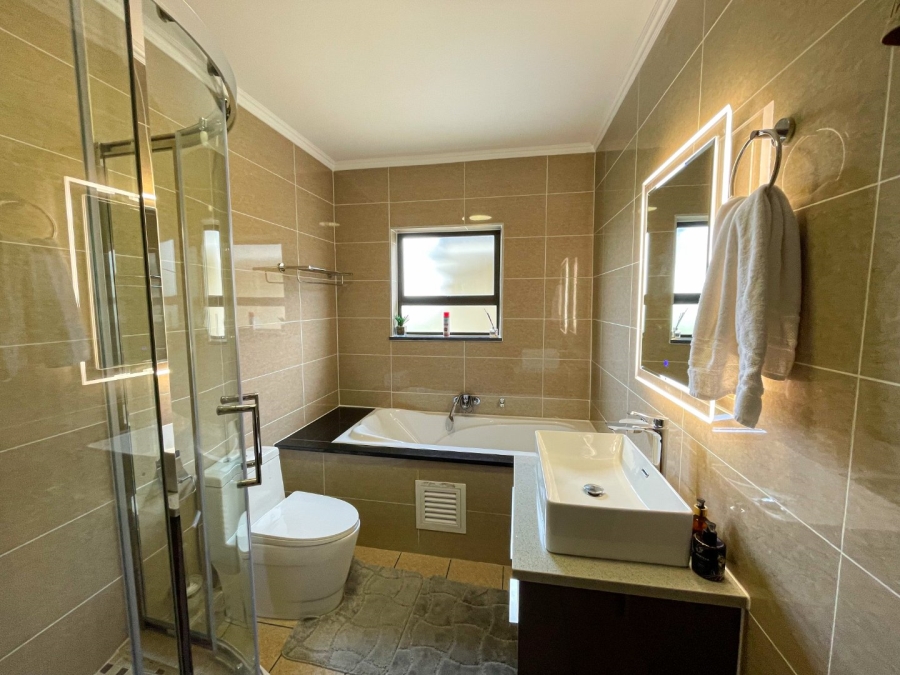 To Let 2 Bedroom Property for Rent in Blue Hills Gauteng