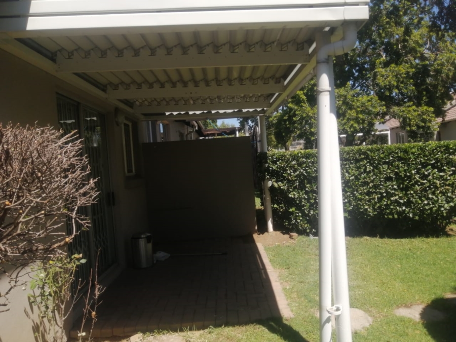 To Let 2 Bedroom Property for Rent in Greenstone Hill Gauteng