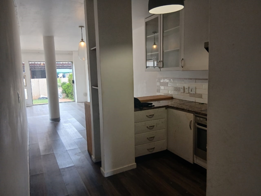 1 Bedroom Property for Sale in Upper Houghton Gauteng