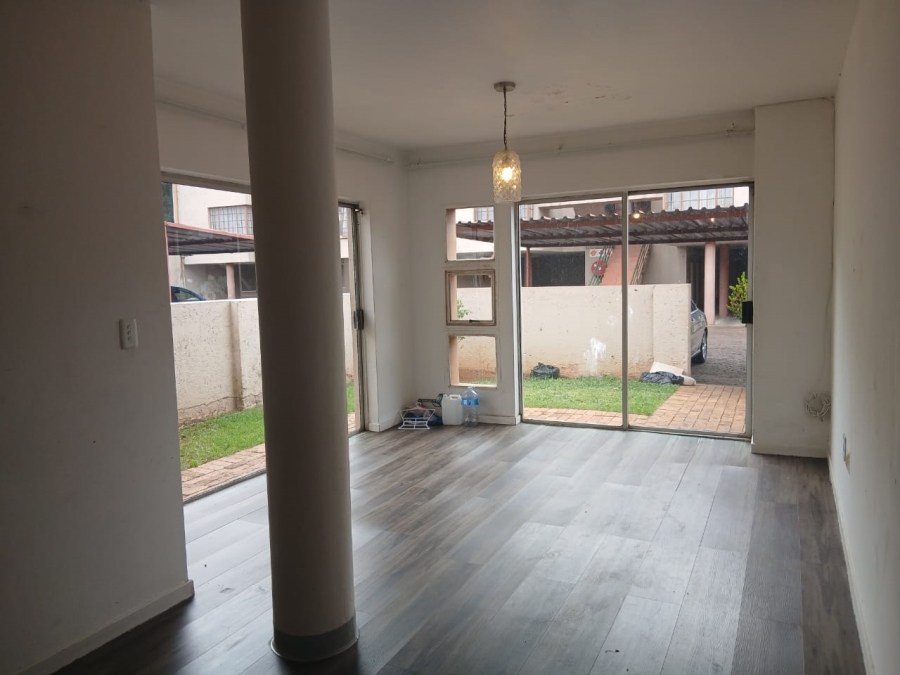 1 Bedroom Property for Sale in Upper Houghton Gauteng