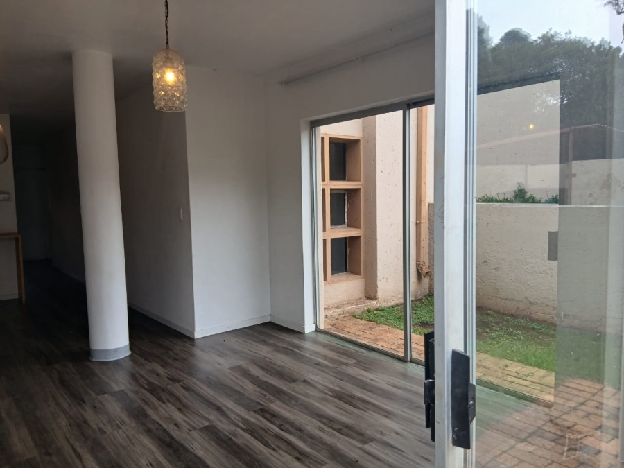 1 Bedroom Property for Sale in Upper Houghton Gauteng