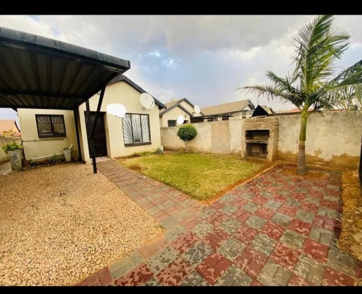 2 Bedroom Property for Sale in Soshanguve East Gauteng