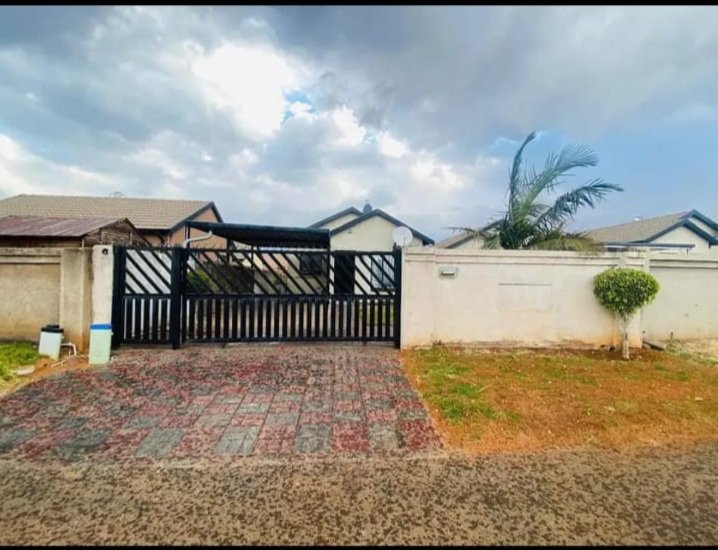 2 Bedroom Property for Sale in Soshanguve VV Gauteng