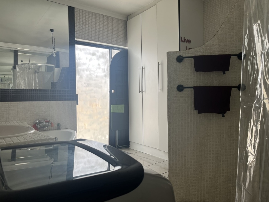 2 Bedroom Property for Sale in Pretoria Gauteng