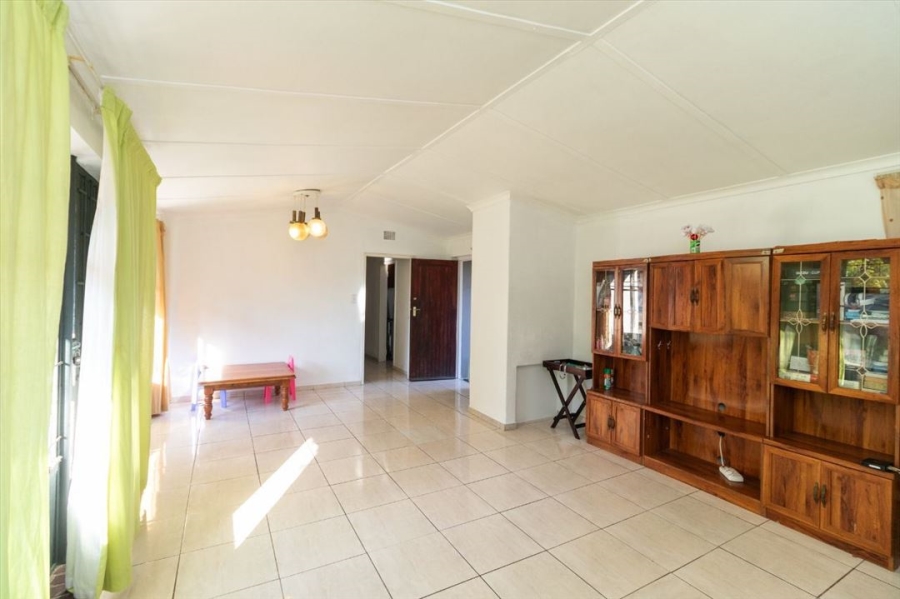 3 Bedroom Property for Sale in Bonaero Park Gauteng