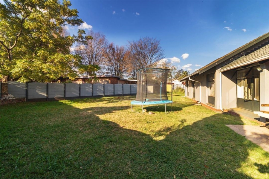 3 Bedroom Property for Sale in Bonaero Park Gauteng